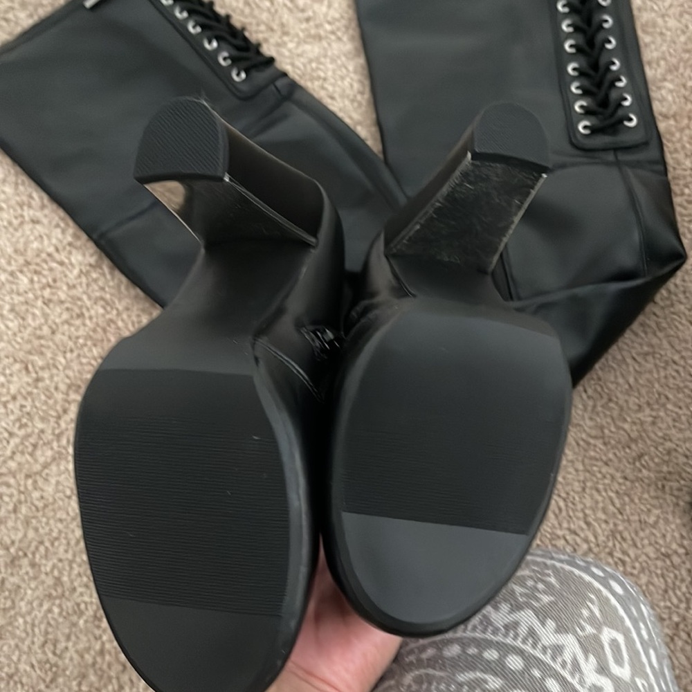 Over the Knee black boots - Picture 4 of 7